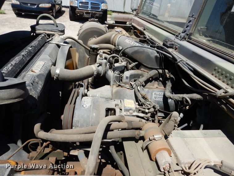 image for item DF4092 1989 Am General M998 Hummer  SUV