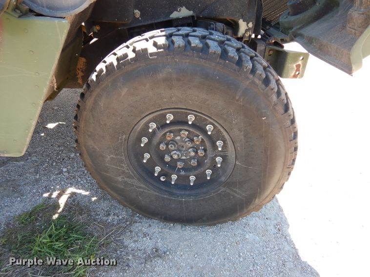 image for item DF4092 1989 Am General M998 Hummer  SUV