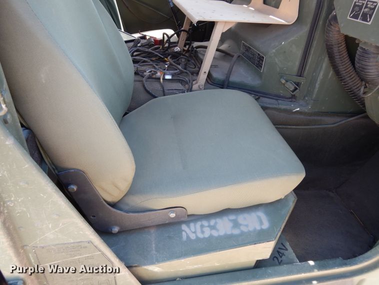 image for item DF4092 1989 Am General M998 Hummer  SUV