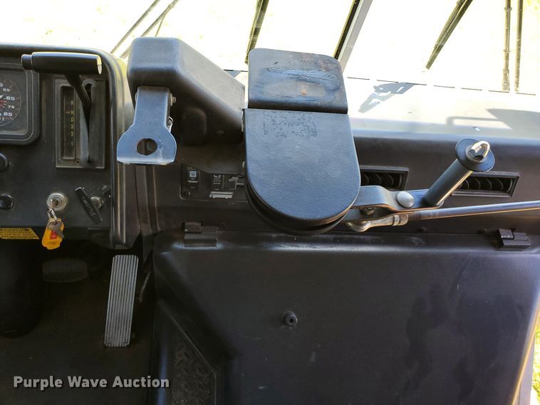 image for item DF8967 1997 Thomas Built Saf-T-Liner MVP EF  school bus