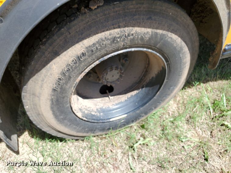 image for item DF8967 1997 Thomas Built Saf-T-Liner MVP EF  school bus