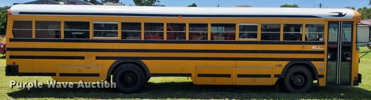 image for item DF8968 2000 Blue Bird TC2000  school bus