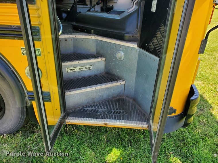 image for item DF8968 2000 Blue Bird TC2000  school bus