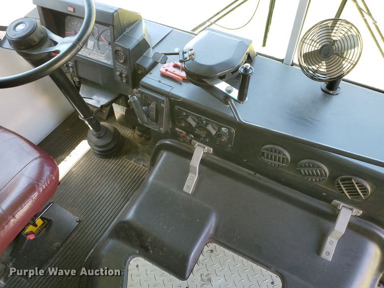 image for item DF8968 2000 Blue Bird TC2000  school bus