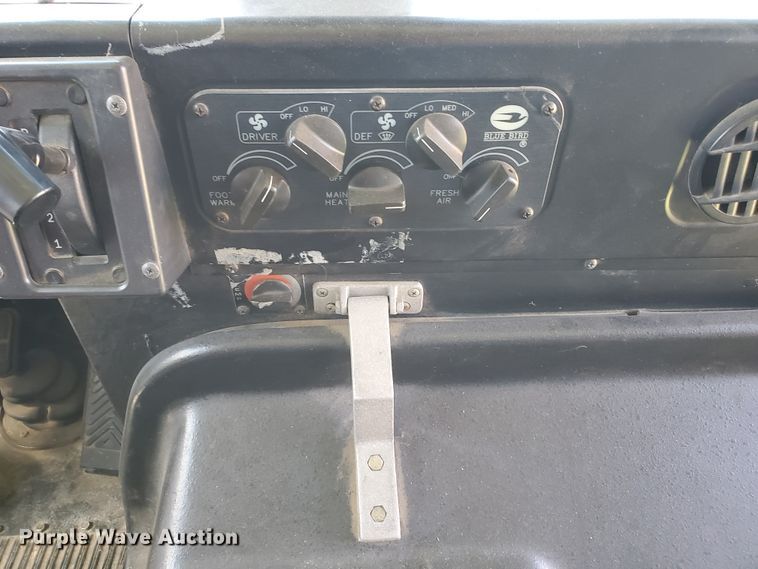 image for item DF8968 2000 Blue Bird TC2000  school bus