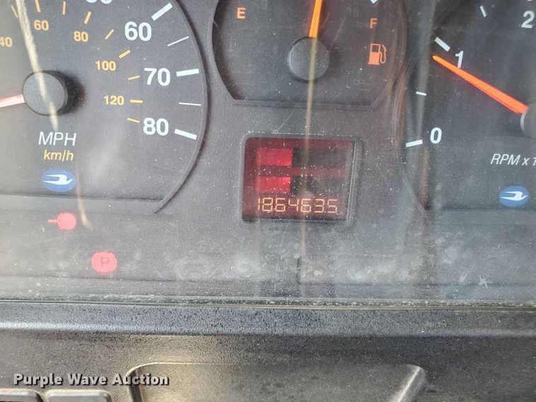 image for item DF8968 2000 Blue Bird TC2000  school bus