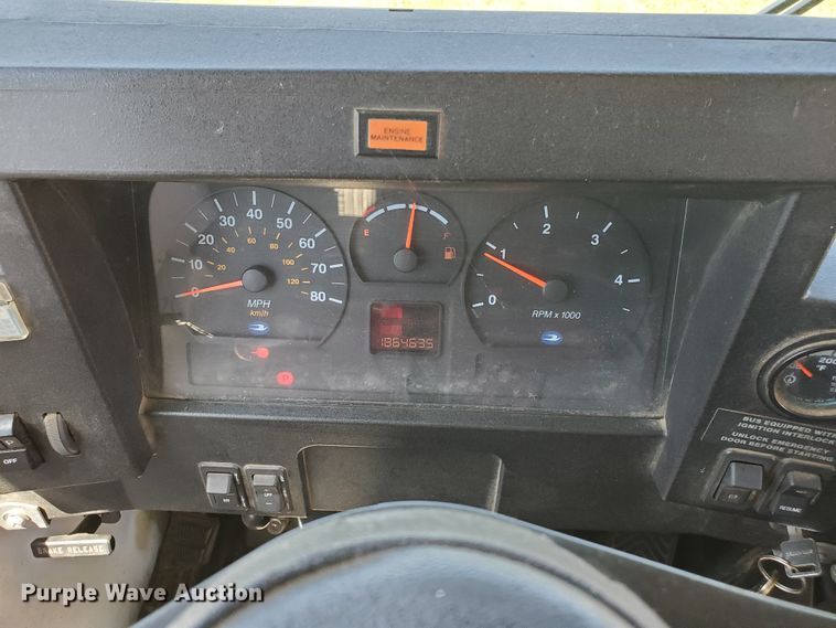 image for item DF8968 2000 Blue Bird TC2000  school bus