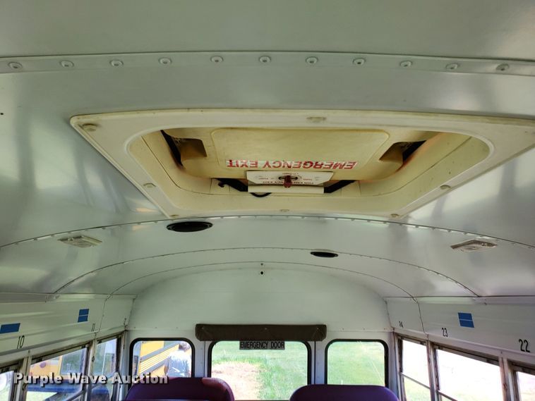 image for item DF8968 2000 Blue Bird TC2000  school bus
