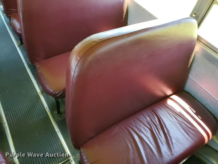 image for item DF8968 2000 Blue Bird TC2000  school bus