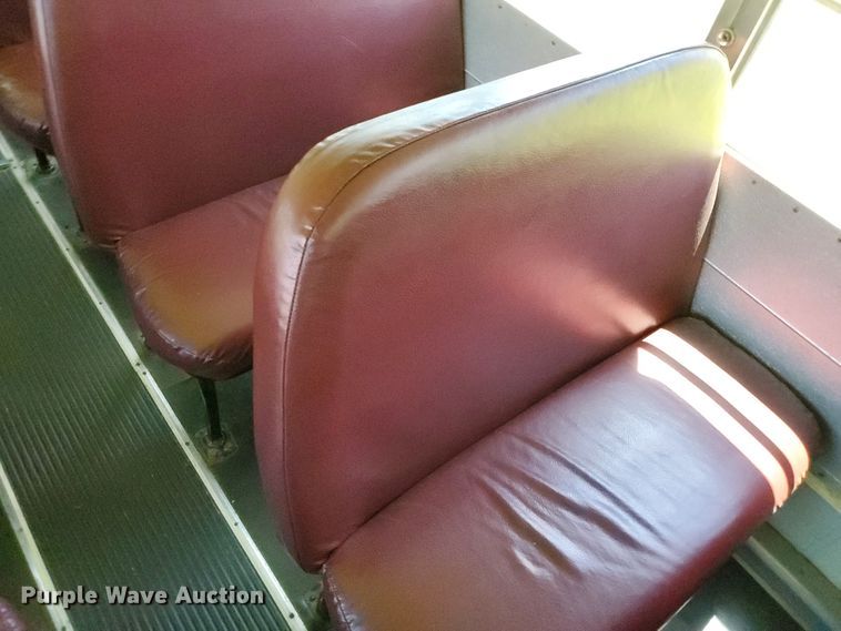 image for item DF8968 2000 Blue Bird TC2000  school bus