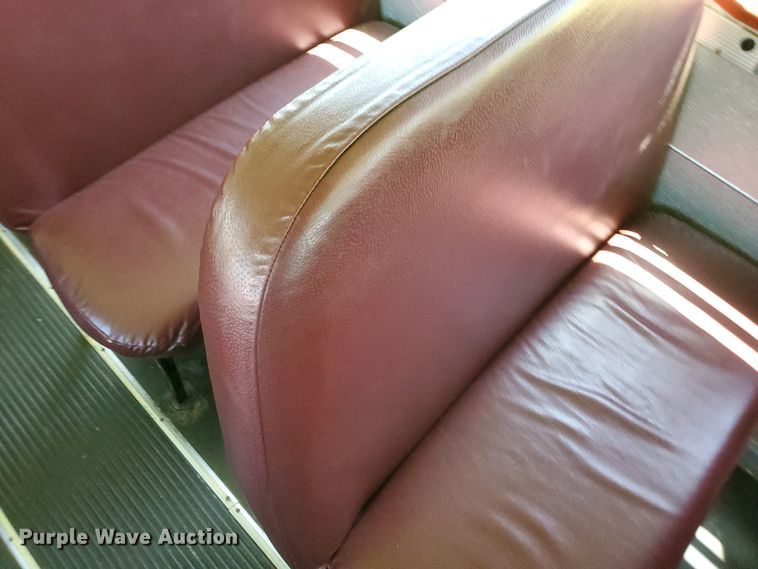 image for item DF8968 2000 Blue Bird TC2000  school bus