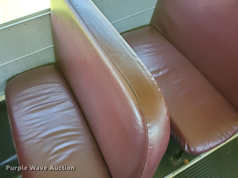 image for item DF8968 2000 Blue Bird TC2000  school bus