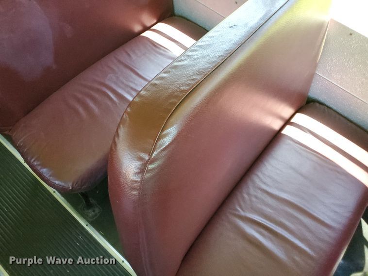 image for item DF8968 2000 Blue Bird TC2000  school bus