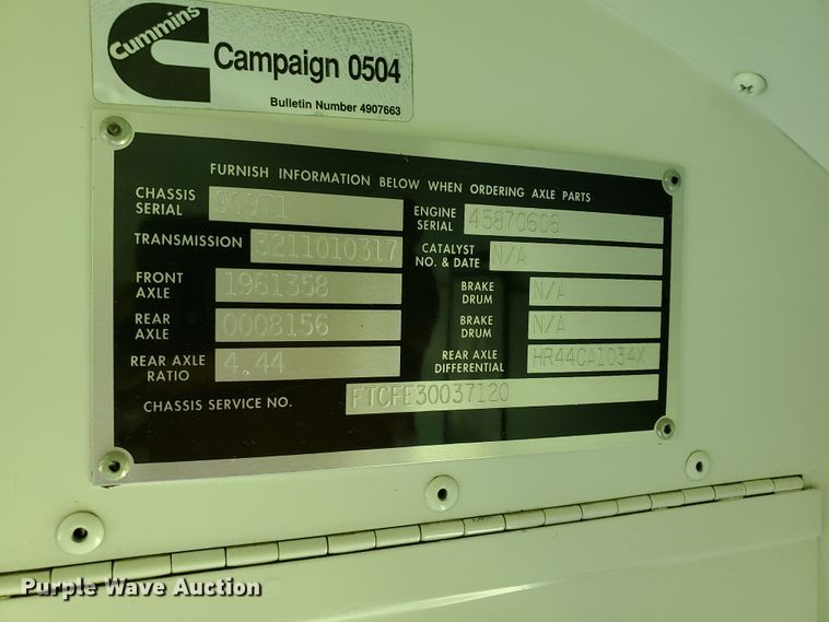 image for item DF8968 2000 Blue Bird TC2000  school bus