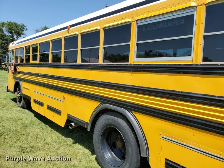 image for item DF8968 2000 Blue Bird TC2000  school bus