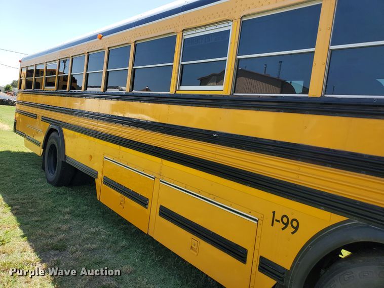 image for item DF8968 2000 Blue Bird TC2000  school bus