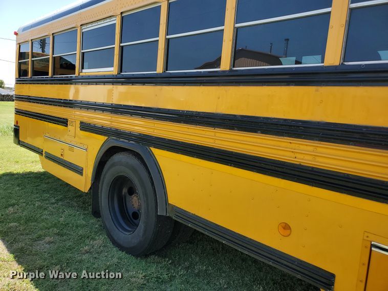 image for item DF8968 2000 Blue Bird TC2000  school bus