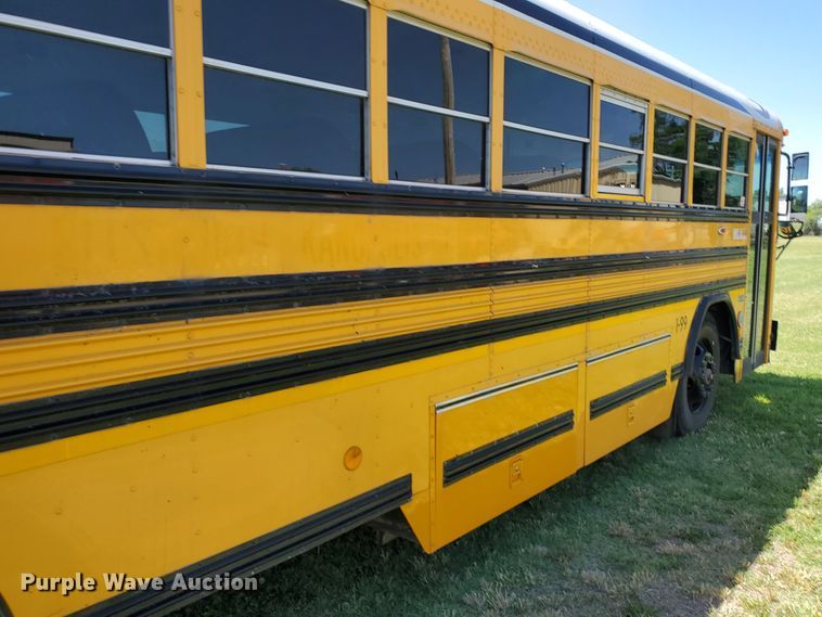 image for item DF8968 2000 Blue Bird TC2000  school bus