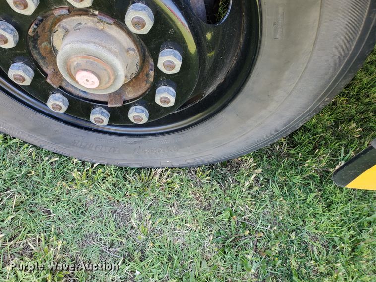 image for item DF8968 2000 Blue Bird TC2000  school bus