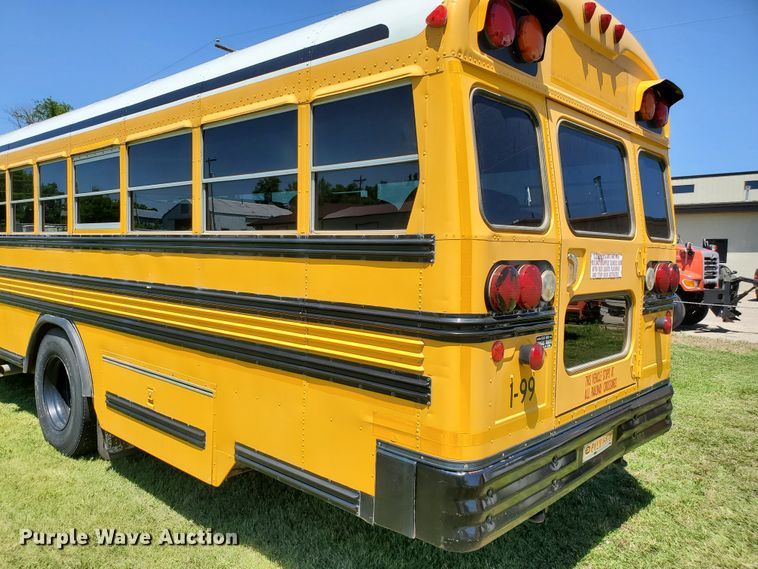image for item DF8968 2000 Blue Bird TC2000  school bus