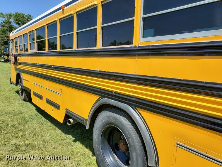 image for item DF8968 2000 Blue Bird TC2000  school bus