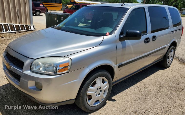 image for item DF8969 2006 Chevrolet Uplander  van