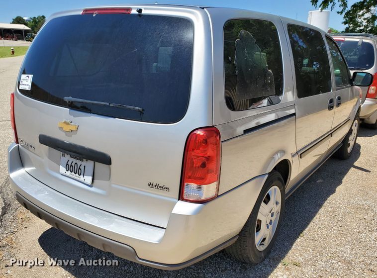 image for item DF8969 2006 Chevrolet Uplander  van
