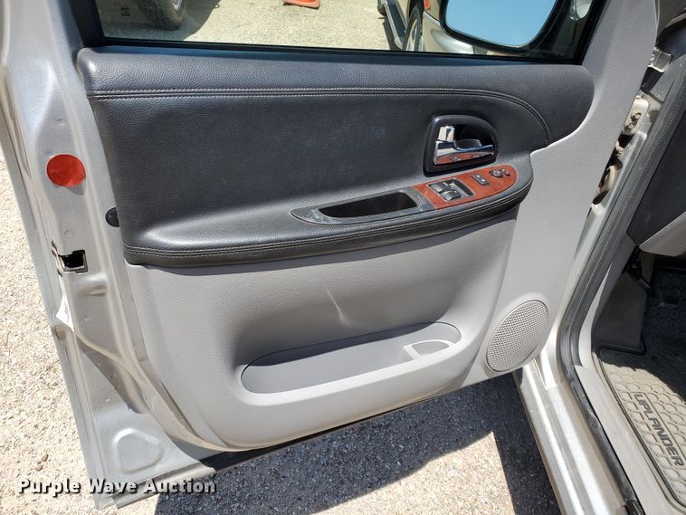 image for item DF8969 2006 Chevrolet Uplander  van