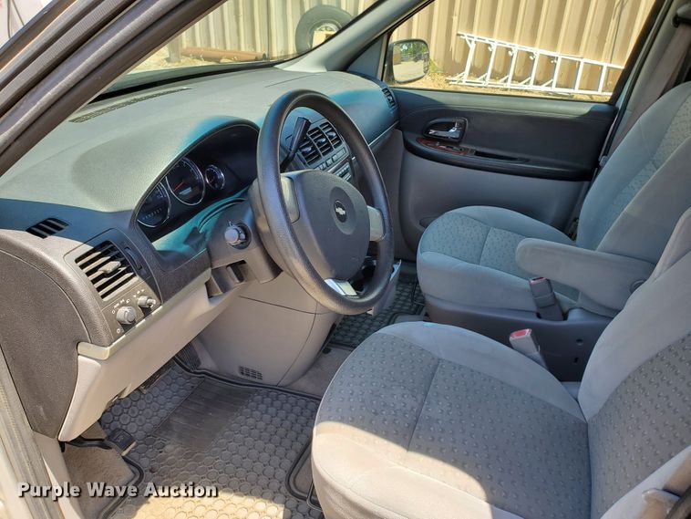image for item DF8969 2006 Chevrolet Uplander  van
