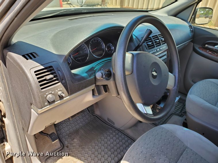 image for item DF8969 2006 Chevrolet Uplander  van