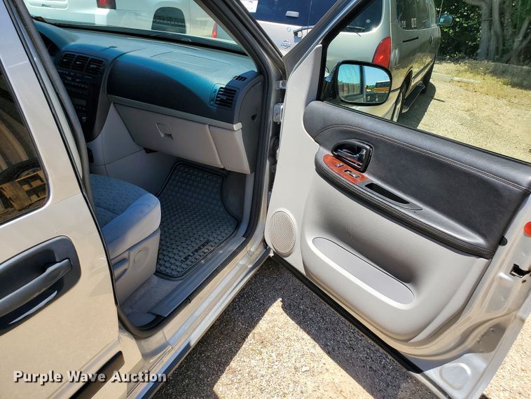 image for item DF8969 2006 Chevrolet Uplander  van