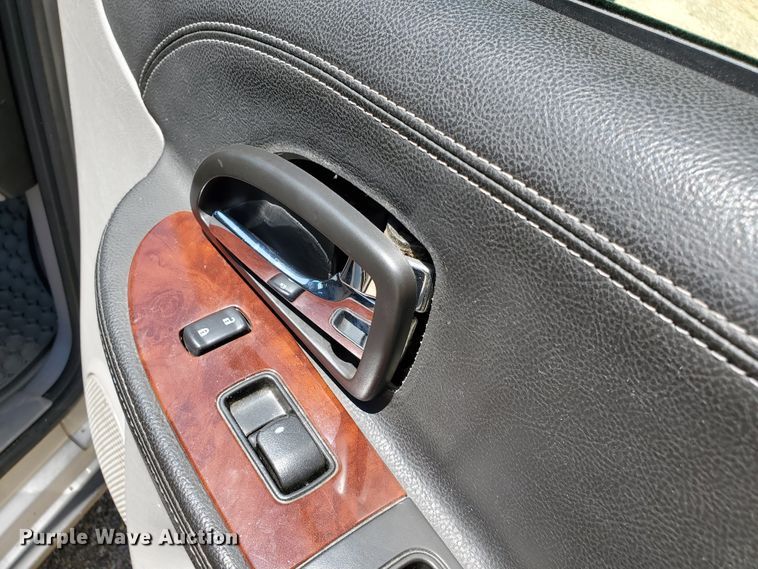 image for item DF8969 2006 Chevrolet Uplander  van