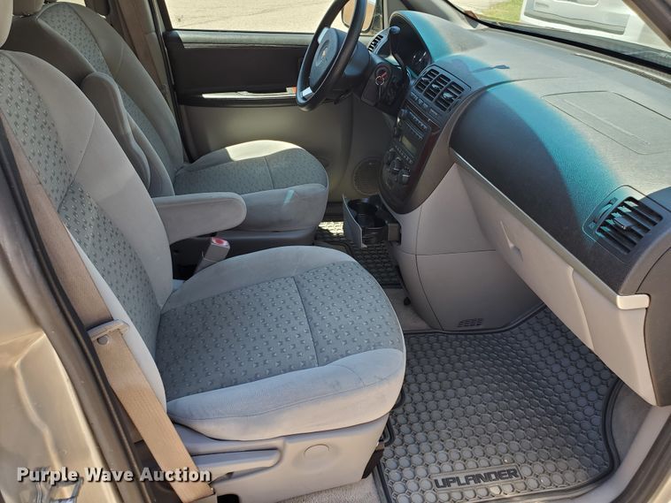 image for item DF8969 2006 Chevrolet Uplander  van