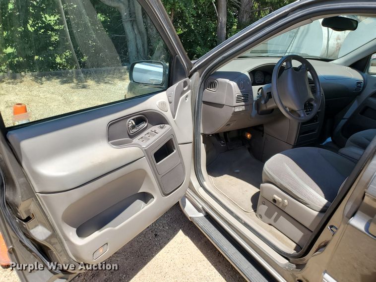 image for item DF8970 2002 Nissan Quest  van