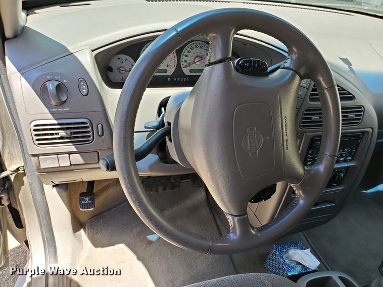 image for item DF8970 2002 Nissan Quest  van