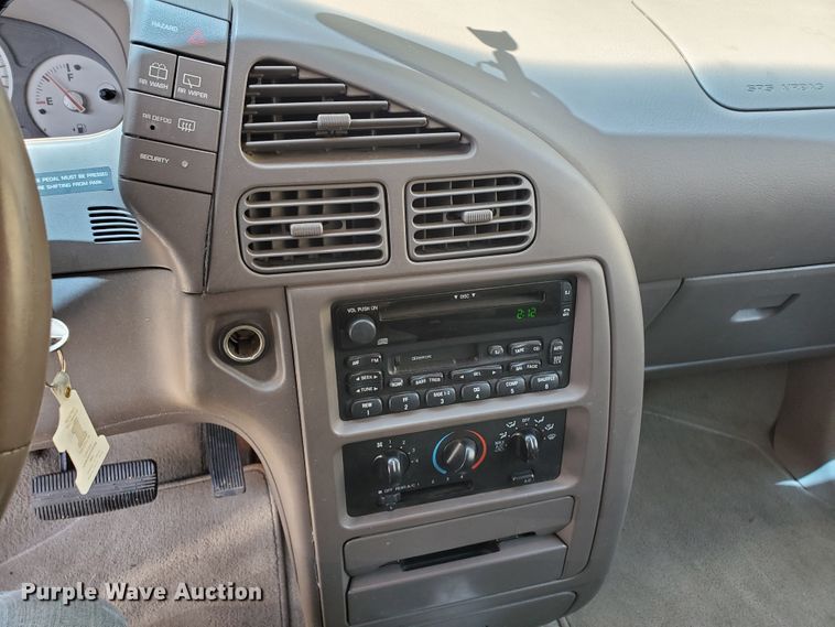 image for item DF8970 2002 Nissan Quest  van