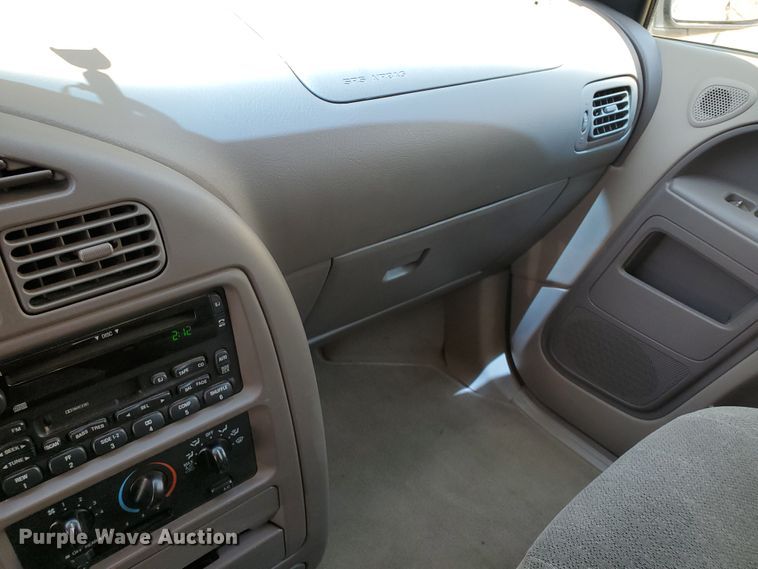 image for item DF8970 2002 Nissan Quest  van