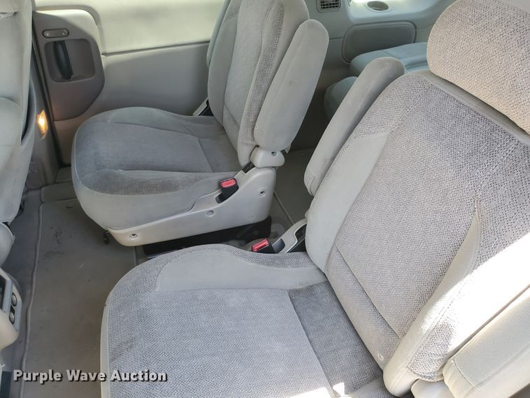 image for item DF8970 2002 Nissan Quest  van