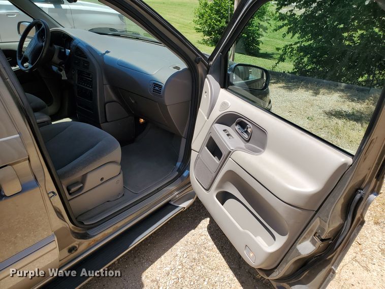 image for item DF8970 2002 Nissan Quest  van