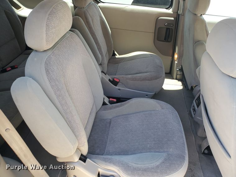 image for item DF8970 2002 Nissan Quest  van