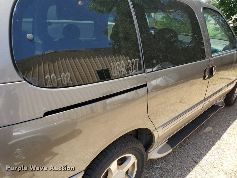 image for item DF8970 2002 Nissan Quest  van