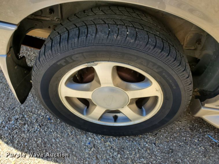 image for item DF8970 2002 Nissan Quest  van