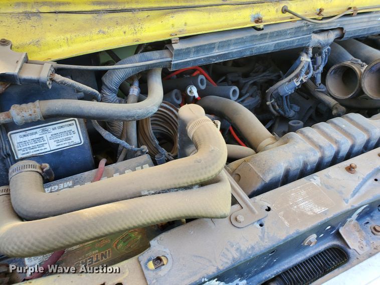 image for item DF8972 1989 Ford Econoline E350  box truck