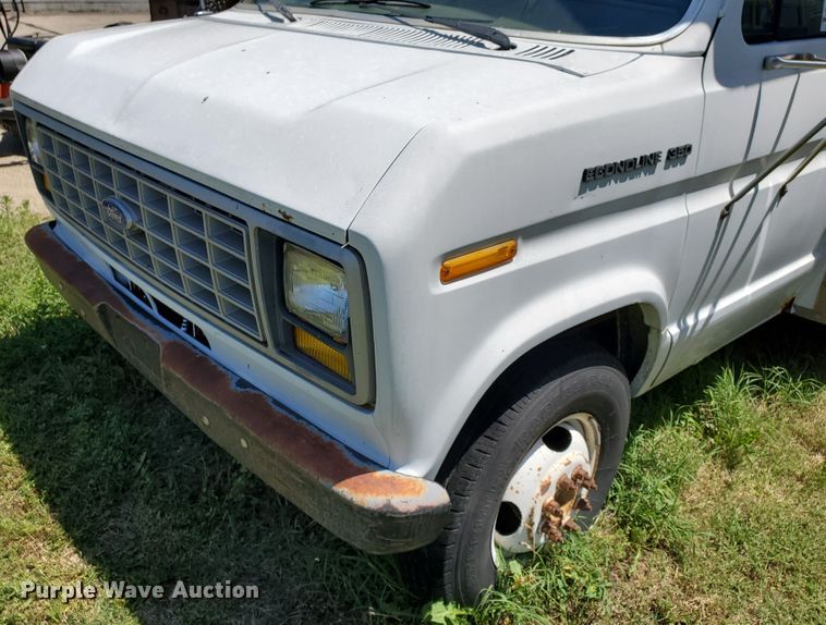 image for item DF8972 1989 Ford Econoline E350  box truck