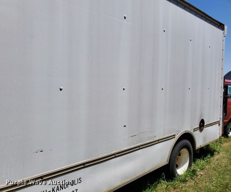 image for item DF8972 1989 Ford Econoline E350  box truck