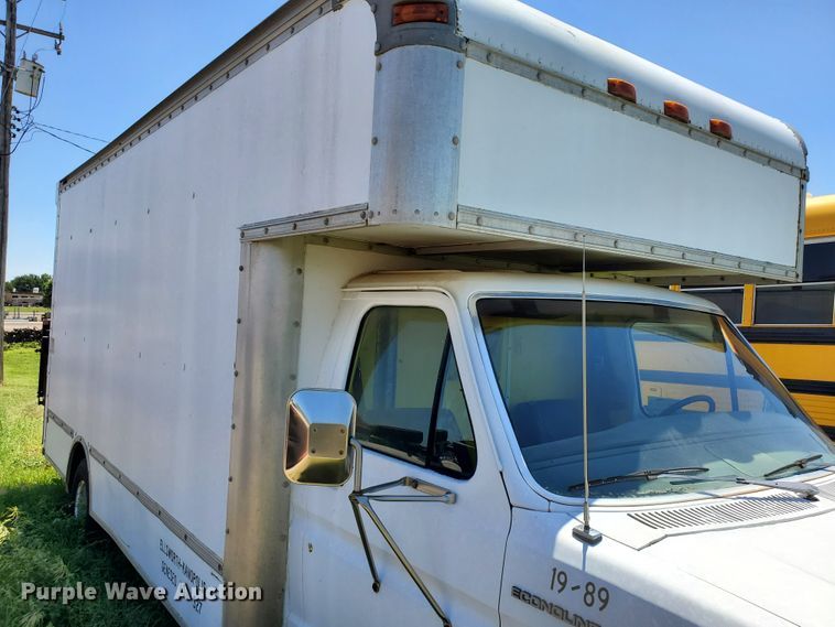 image for item DF8972 1989 Ford Econoline E350  box truck