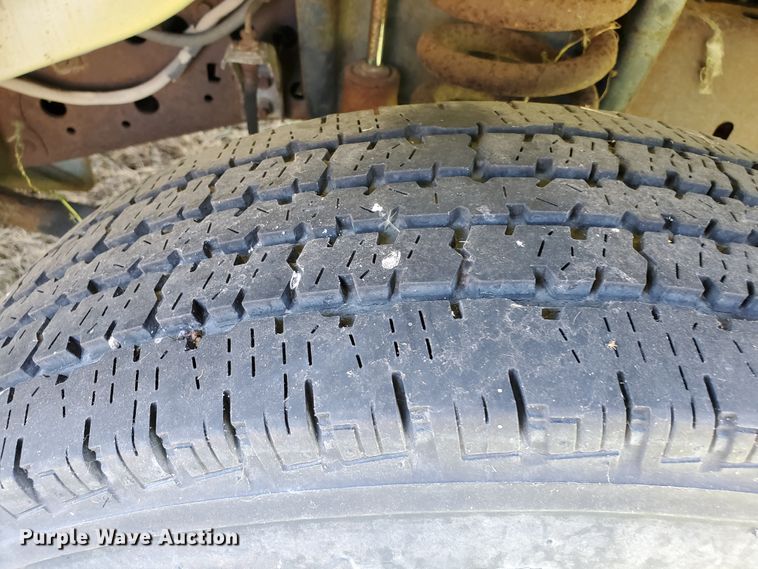 image for item DF8972 1989 Ford Econoline E350  box truck