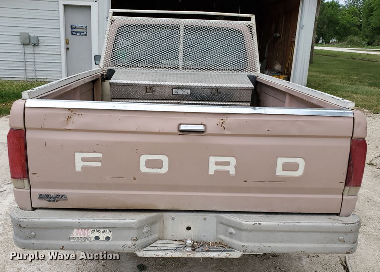 image for item DF8988 1987 Ford F150  pickup truck