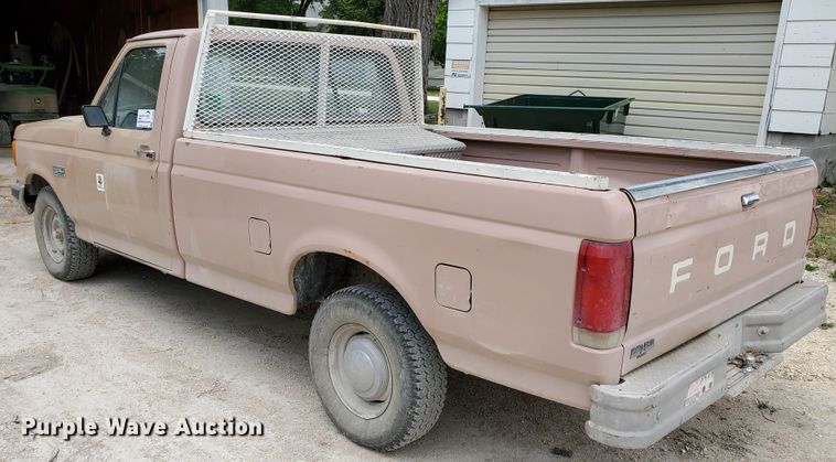 image for item DF8988 1987 Ford F150  pickup truck