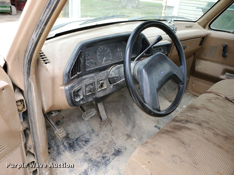 image for item DF8988 1987 Ford F150  pickup truck